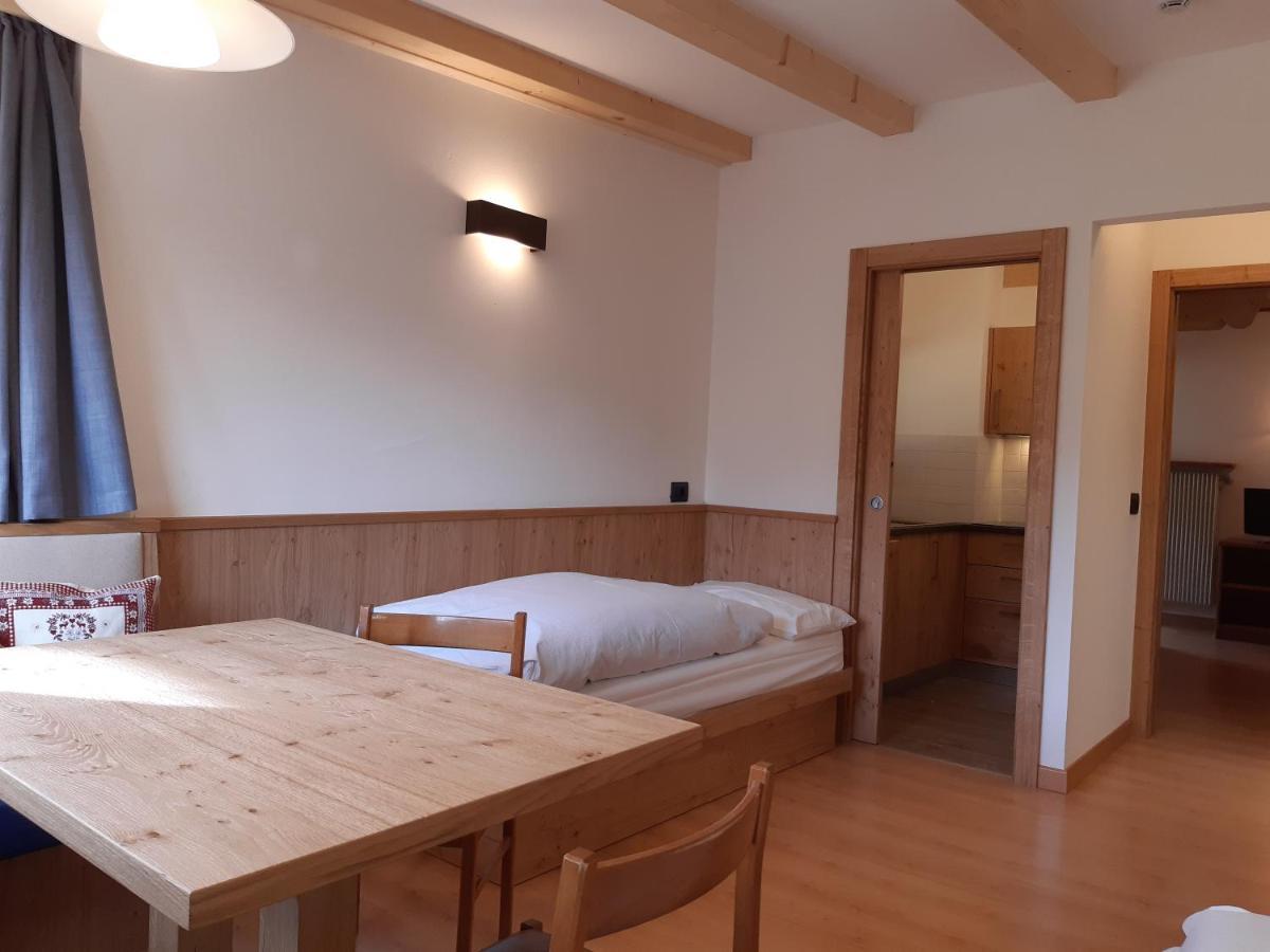 Albergo Arnica กานาเซย์ ภายนอก รูปภาพ