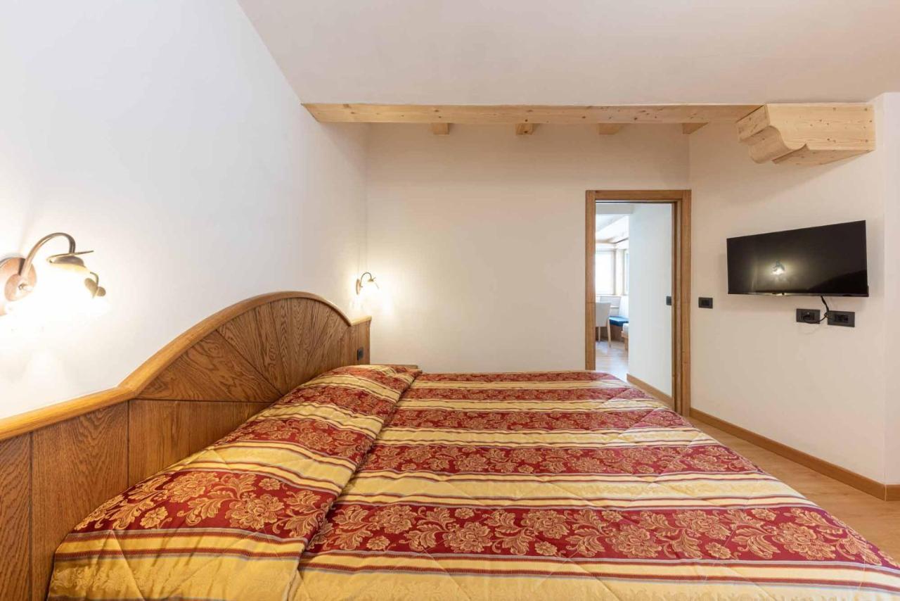 Albergo Arnica กานาเซย์ ภายนอก รูปภาพ