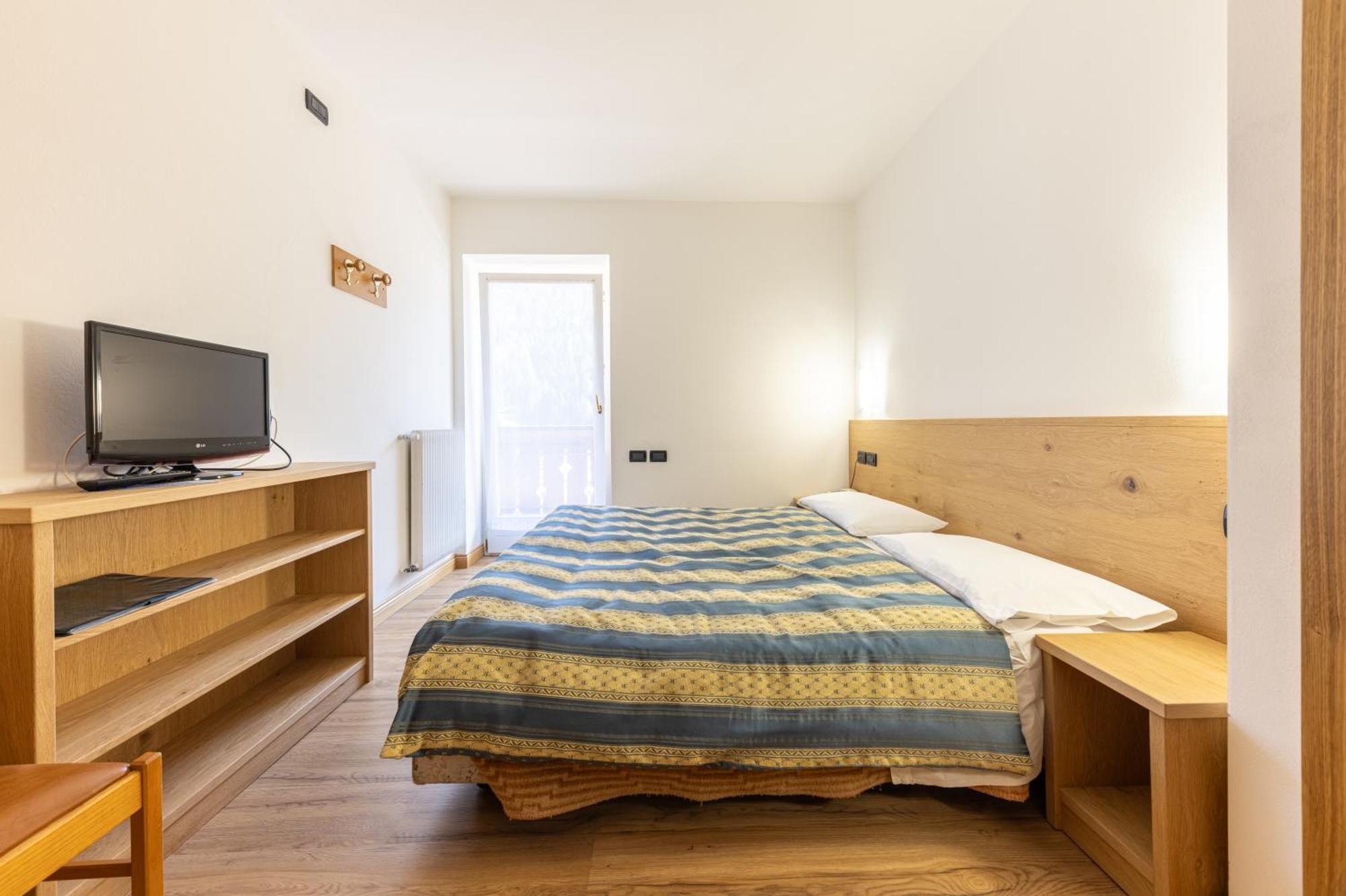 Albergo Arnica กานาเซย์ ภายนอก รูปภาพ