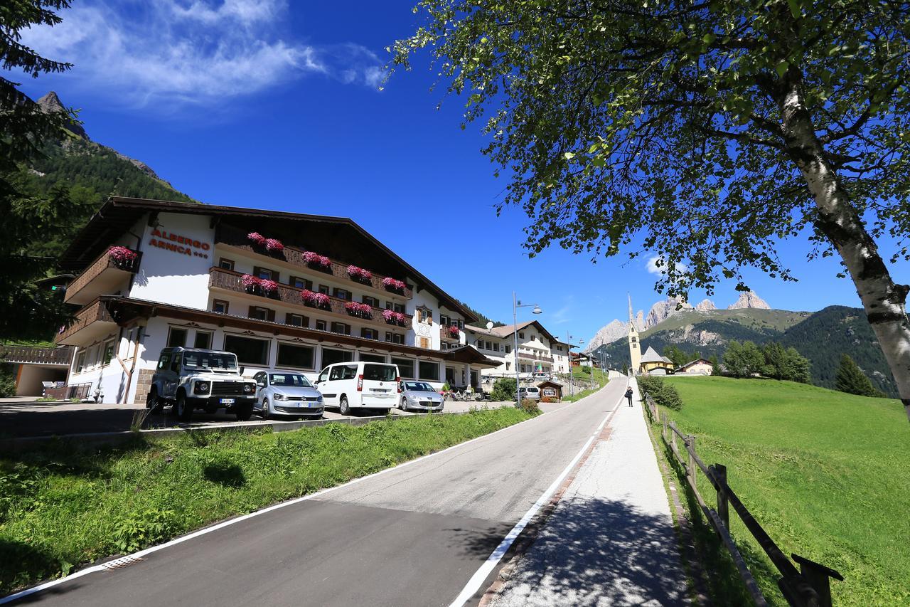 Albergo Arnica กานาเซย์ ภายนอก รูปภาพ