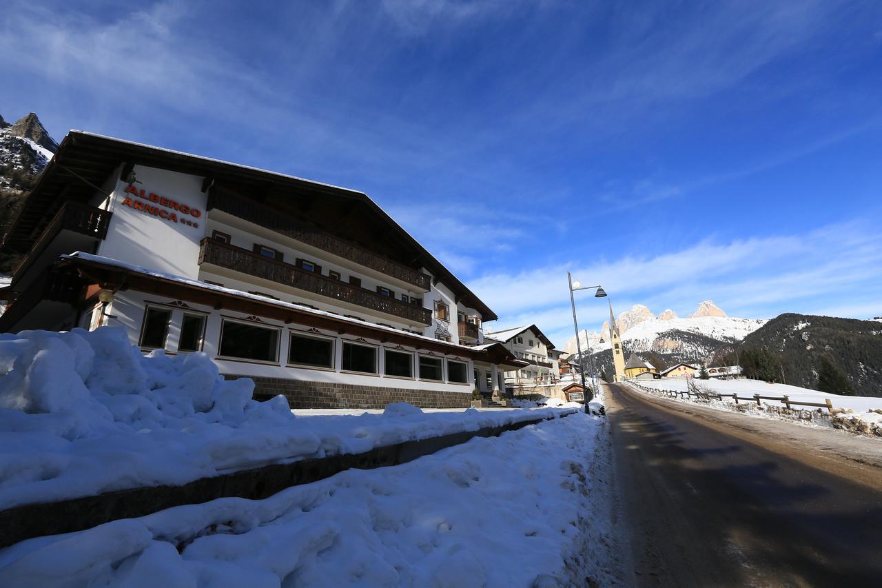 Albergo Arnica กานาเซย์ ภายนอก รูปภาพ