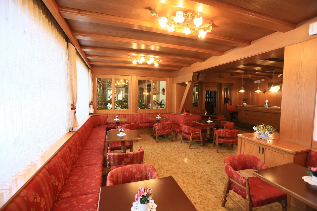 Albergo Arnica กานาเซย์ ภายนอก รูปภาพ