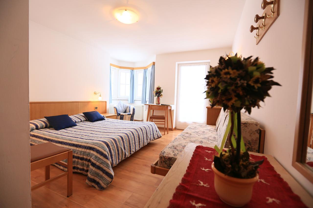Albergo Arnica กานาเซย์ ภายนอก รูปภาพ