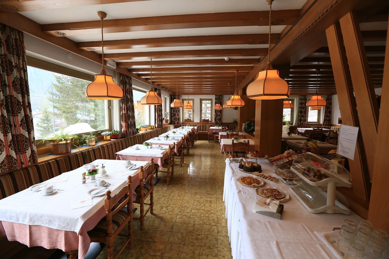 Albergo Arnica กานาเซย์ ภายนอก รูปภาพ