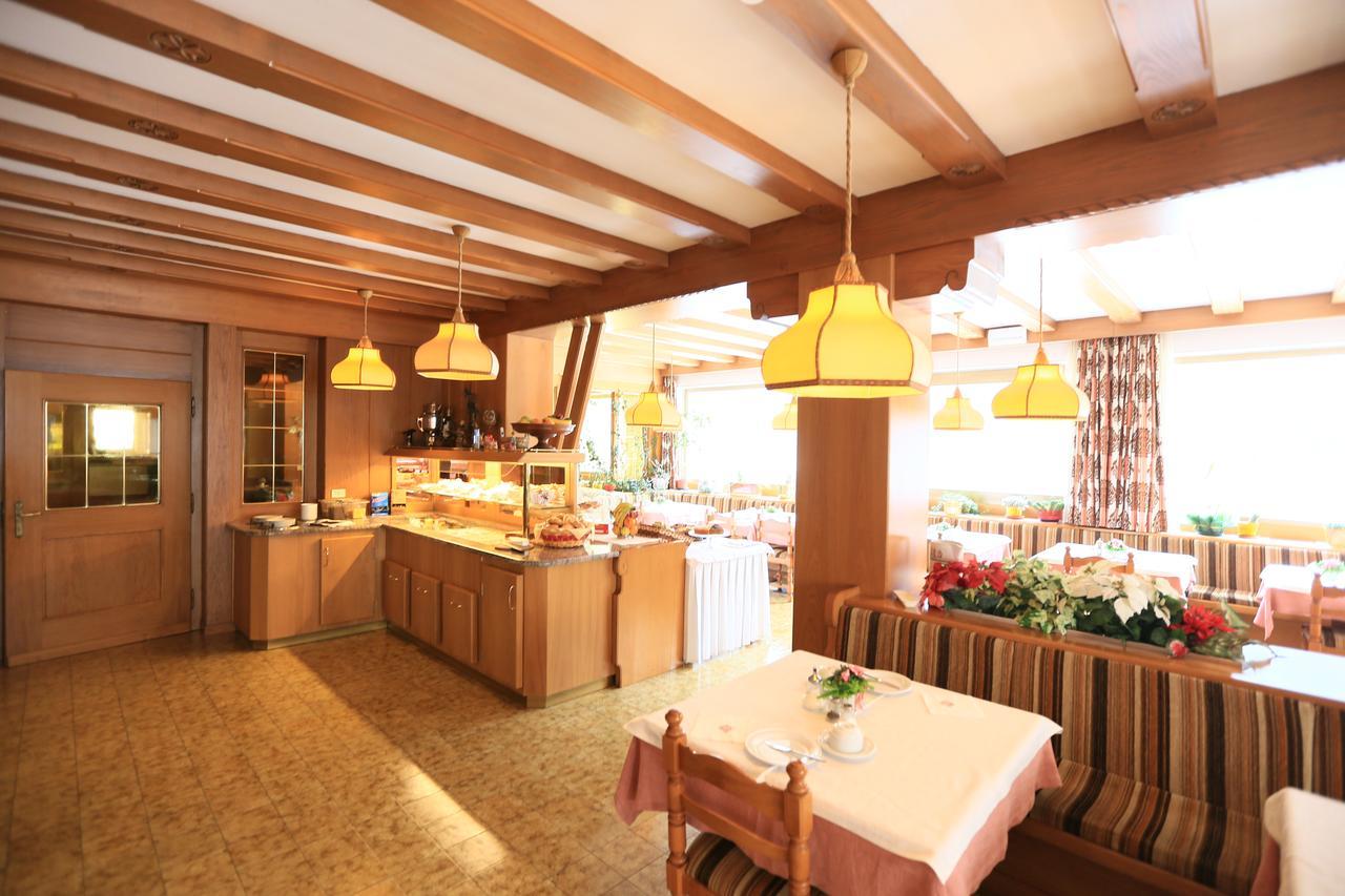 Albergo Arnica กานาเซย์ ภายนอก รูปภาพ